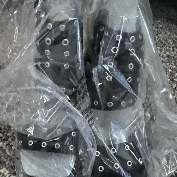 New in box Rebecca minkoff leather block heels - Picture 5 of 11